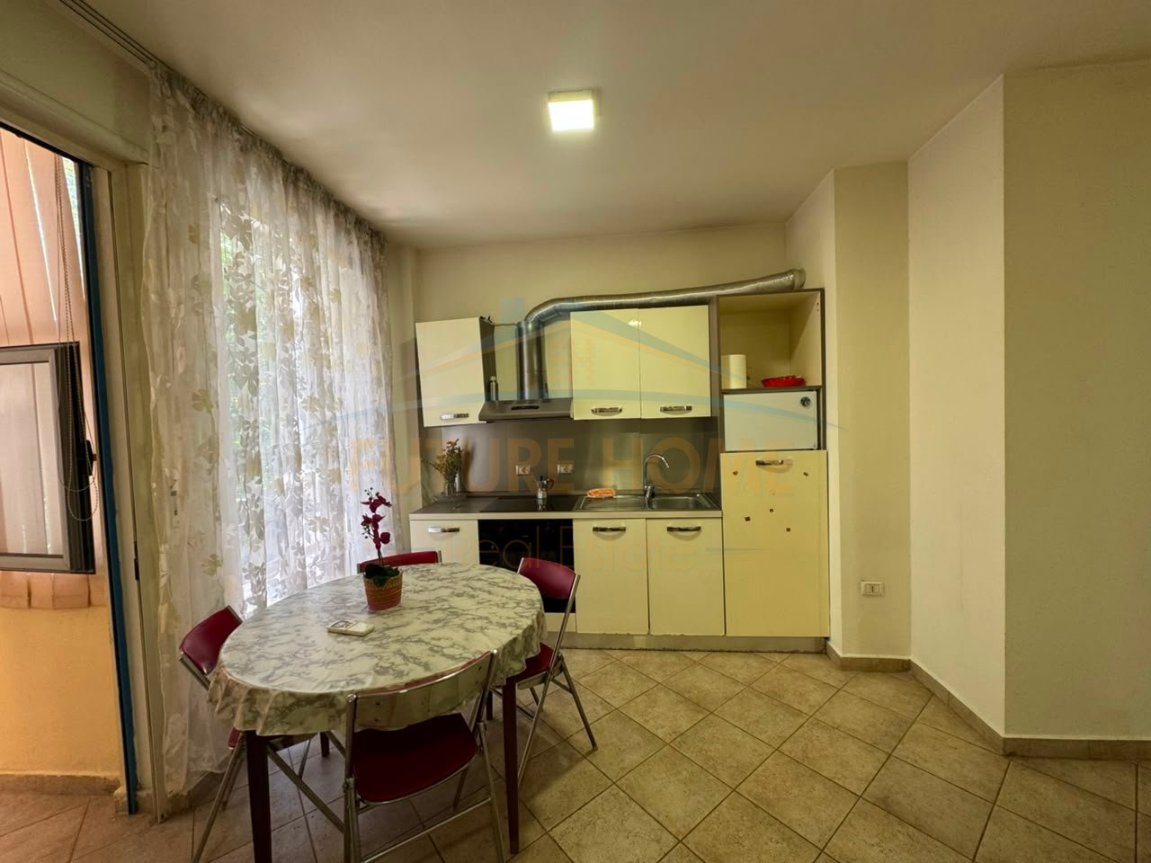 Shitet, Apartament 2+1+2, Rruga e Kosovarëve