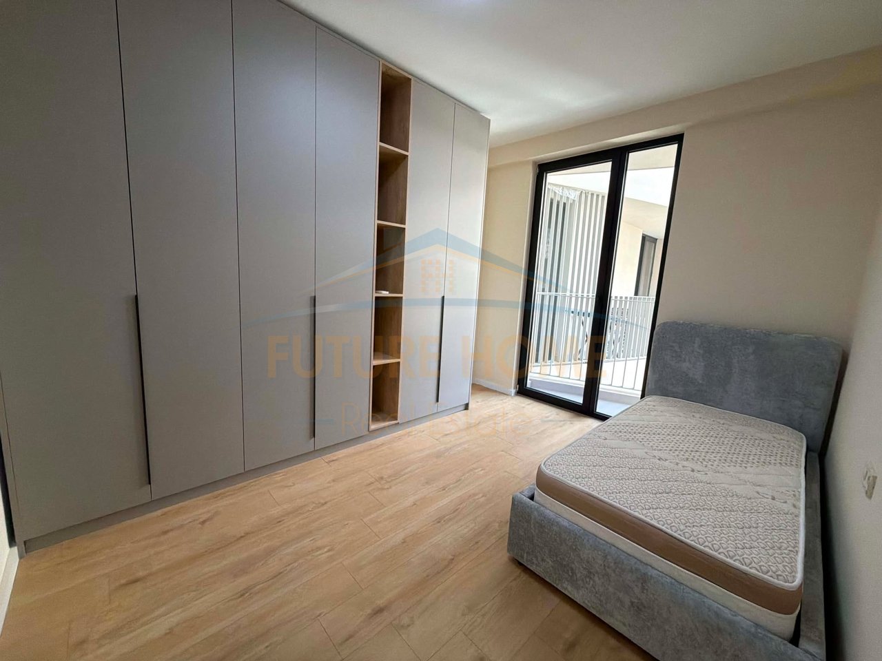 Affitto, Appartamento 3+1+2 + Parcheggio, Golden Tower, Via Mine Peza