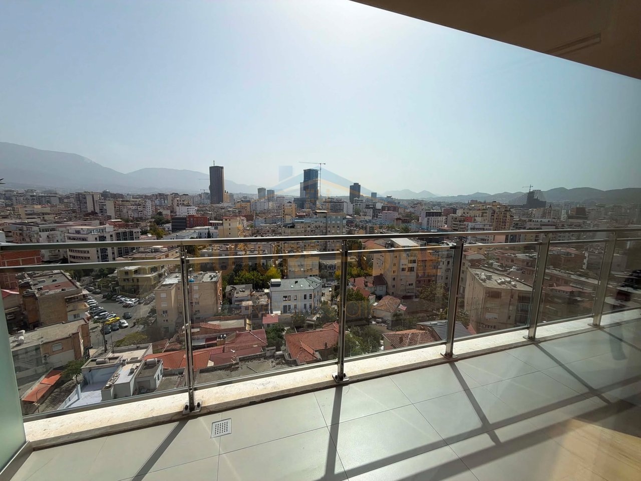 Affitto, Appartamento 3+1+2 + Parcheggio, Golden Tower, Via Mine Peza