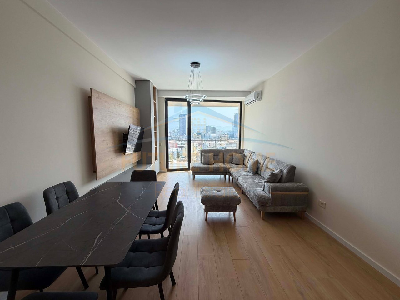 Affitto, Appartamento 3+1+2 + Parcheggio, Golden Tower, Via Mine Peza