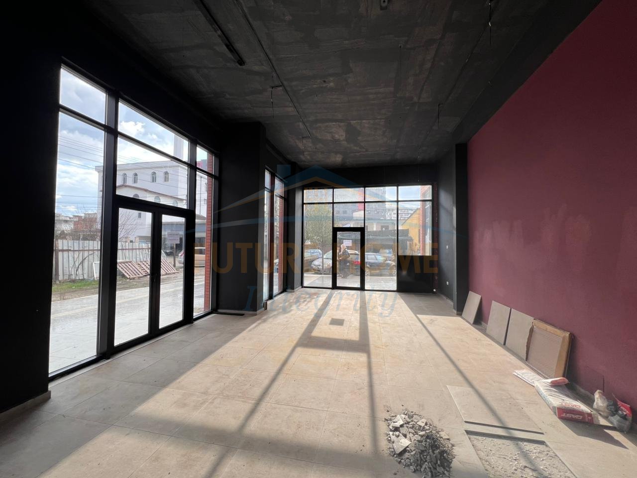 Qera, Business Environment, Sima-Com Complex, Tirana.