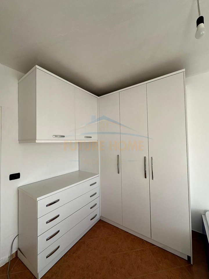 Shitet, Apartament 2+1+2, Fresk