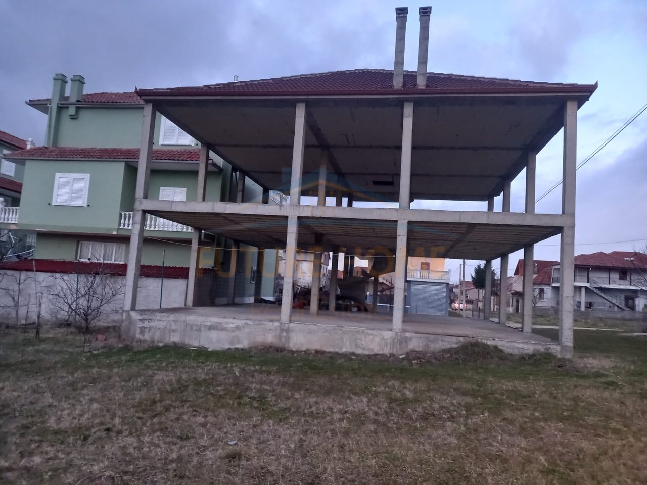 In vendita, Edificio + Terreno, Quartiere 4, Korçë.