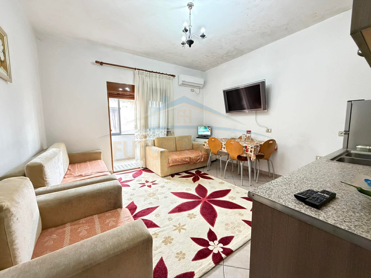 Shitet, Shtëpi Private, Unaza e Re