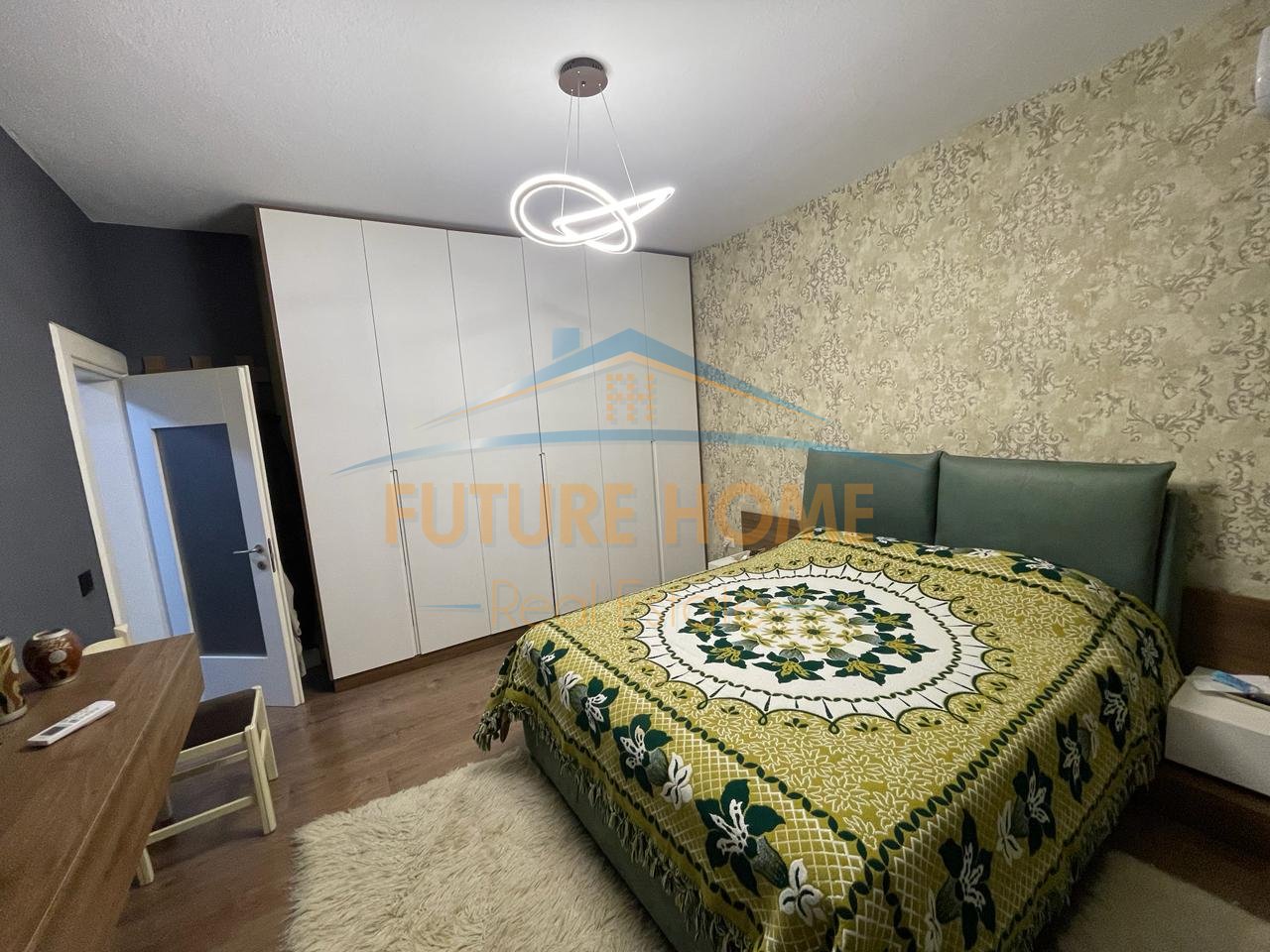 Shitet, Apartament 2+1, Rruga Babë Rexha, Tiranë.