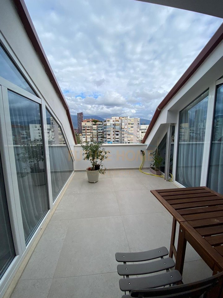 Shitje, Penhouse 1+1,  ish Blloku