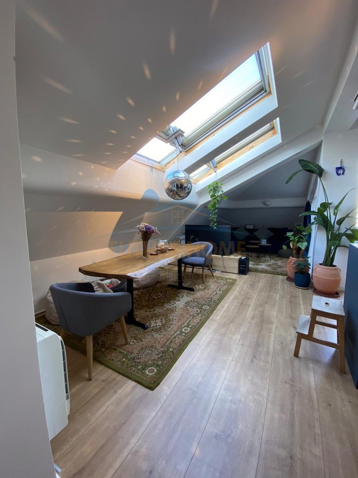 Shitje, Penhouse 1+1,  ish Blloku