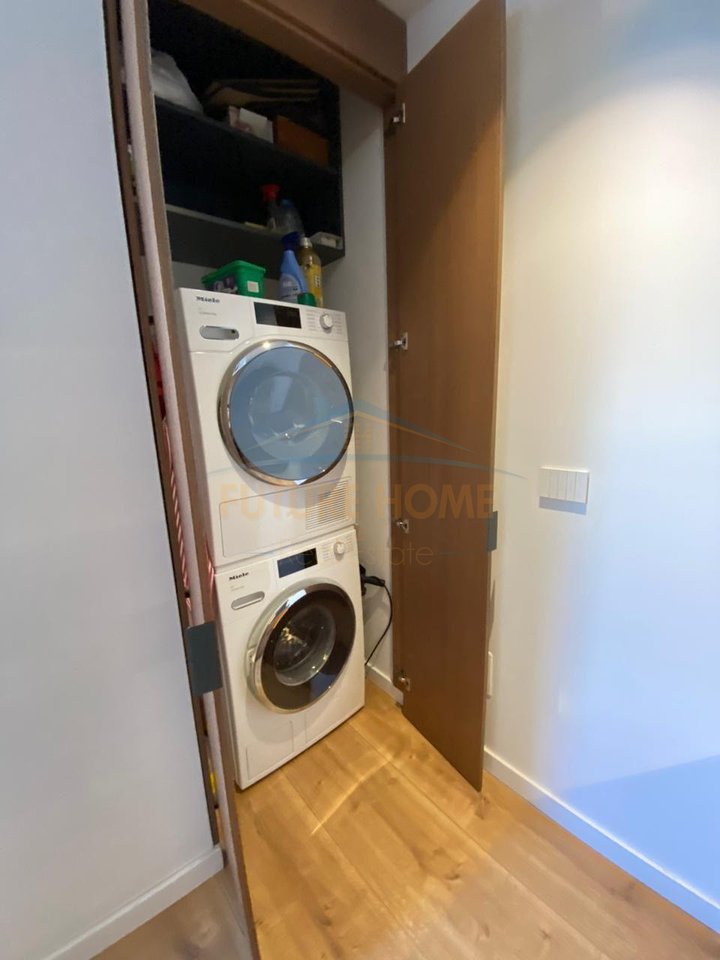 Shitje, Penhouse 1+1,  ish Blloku