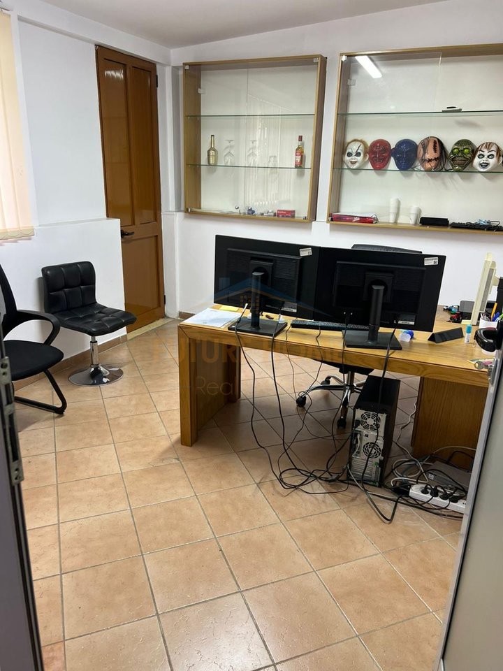 Affitto, Spazio Commerciale, Ex Club Partizani, vicino all'Esercito, Kubi