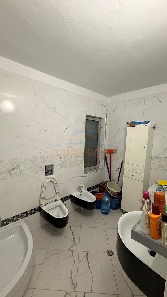 For sale, 2+1 Apartment, Beach, Near Hotel "Adriatik" Durres