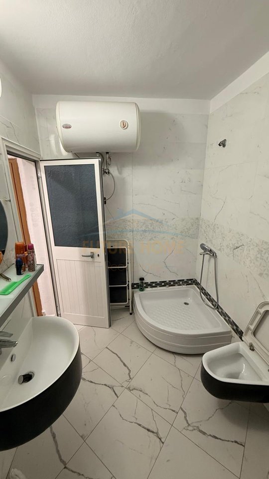 For sale, 2+1 Apartment, Beach, Near Hotel "Adriatik" Durres