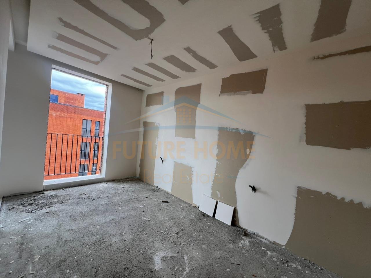 Shitet, Apartament 1+1+ Post parkimi, Siri Kodra