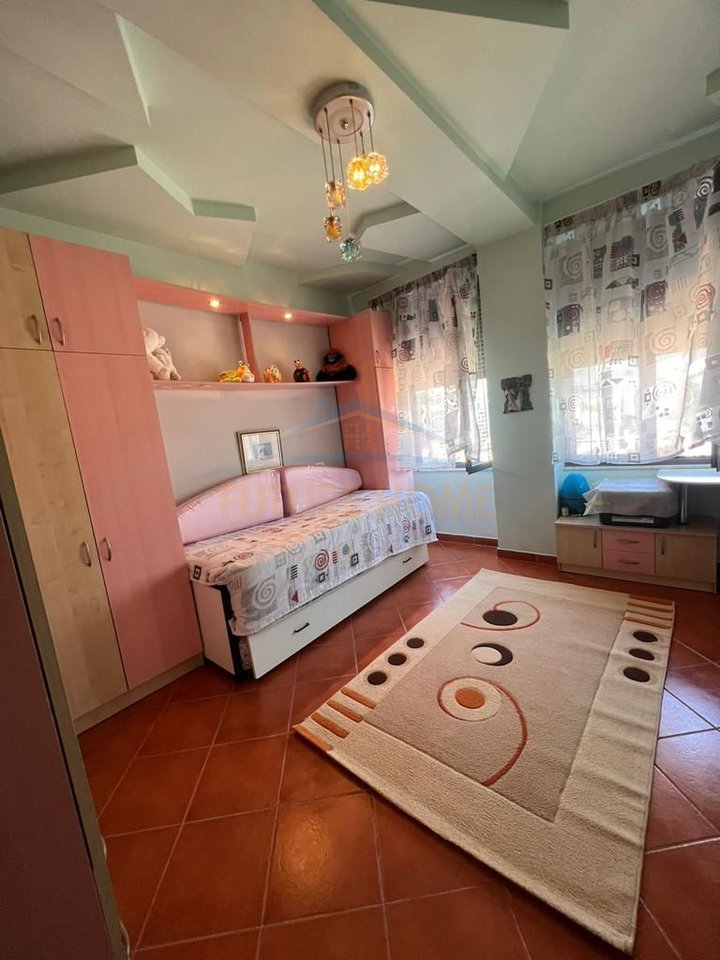 In affitto, appartamento 2+1+2, 21 dicembre