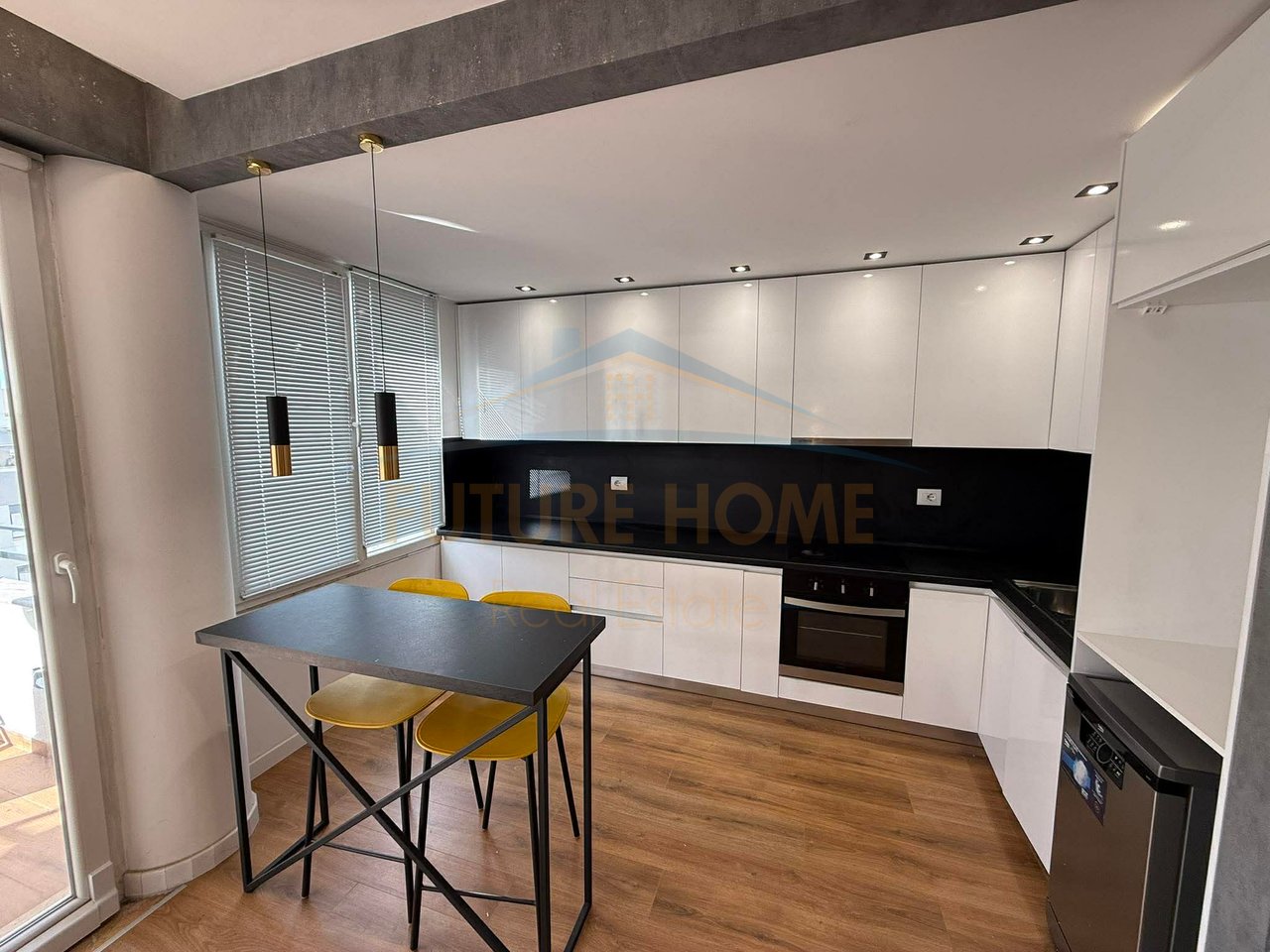 Appartamento in affitto 2+1+2, 21 Dhjetori, Tirana