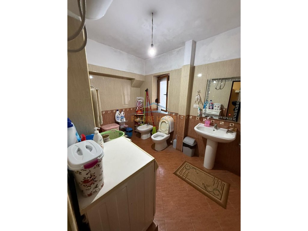 Shitje, Apartament 3+1+2, Bulevardi Zhan Dark, Tiranë