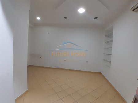 Qera,Dyqan, Rruga Hoxha Tahsim ,Tirane.