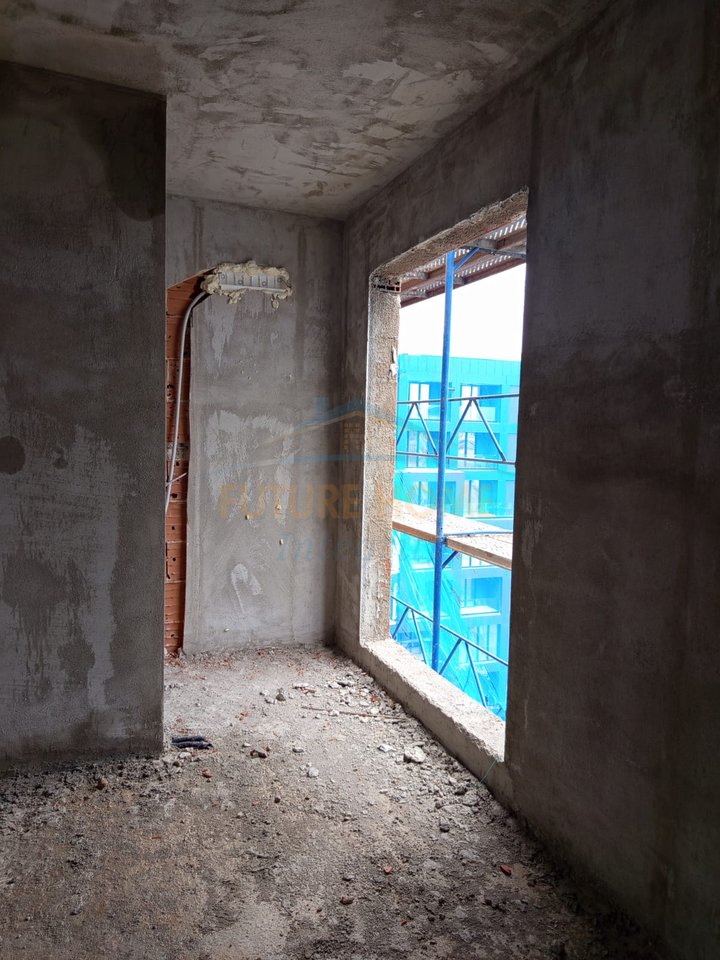 In vendita, appartamento 2+1+2 con posto auto, Nuovo Boulevard, Tirana.