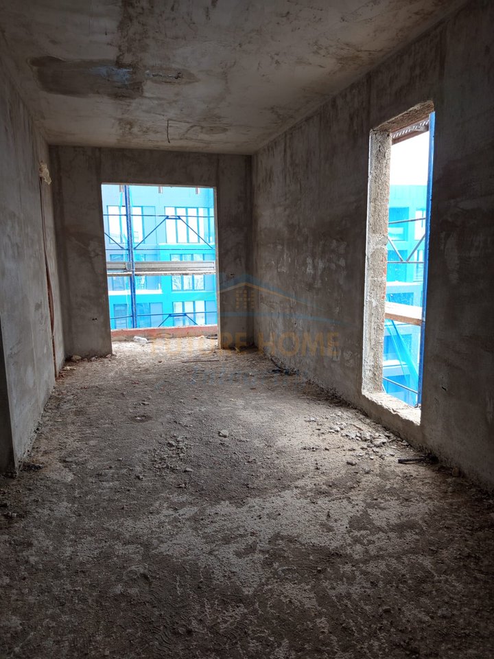 In vendita, appartamento 2+1+2 con posto auto, Nuovo Boulevard, Tirana.