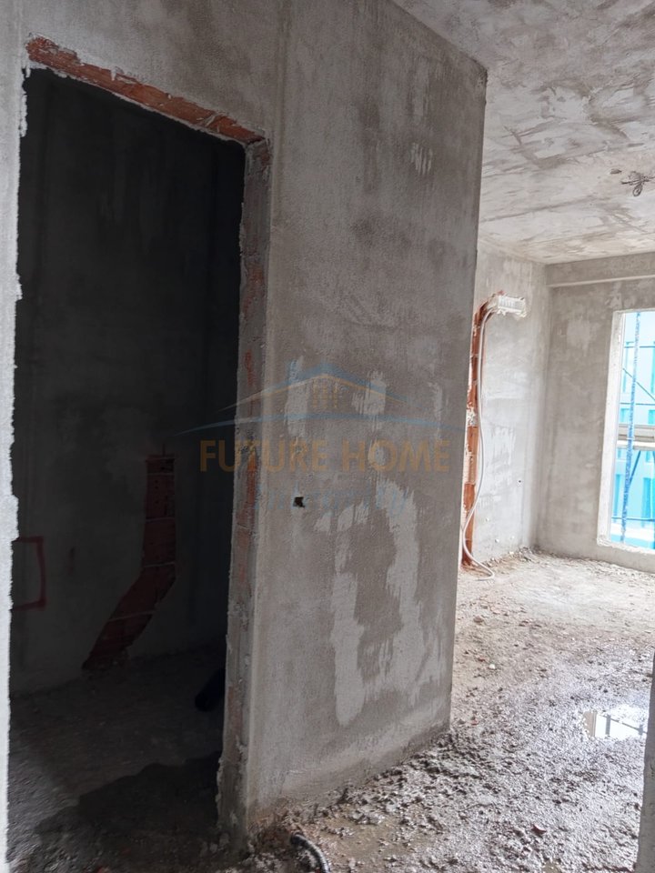 In vendita, appartamento 2+1+2 con posto auto, Nuovo Boulevard, Tirana.