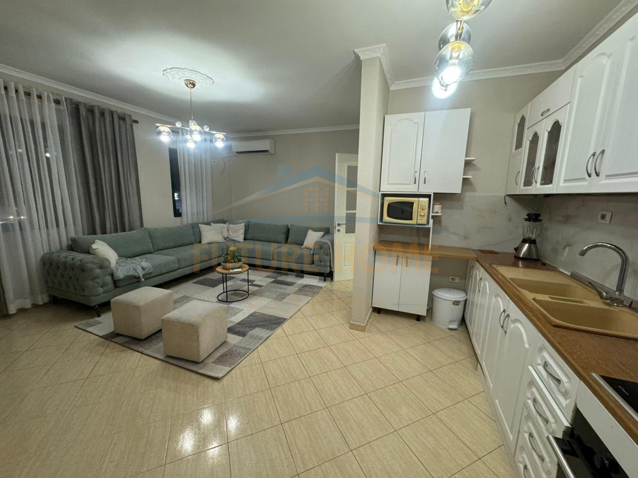 Qera,Apartament 2+1, Fresk, Tirane