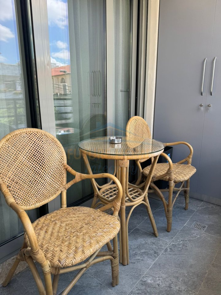 Rent, 1+1 Apartment, Ali Pashë Gucia Street, Tirana.