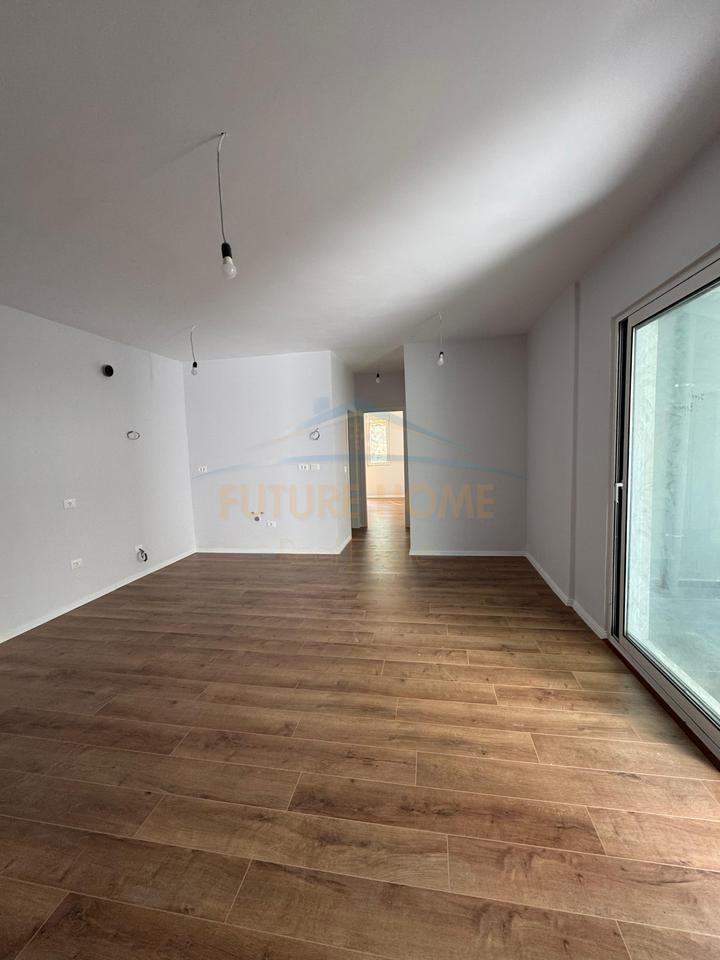 In vendita, Appartamento 2+1+2, Via Dajti, Fresk