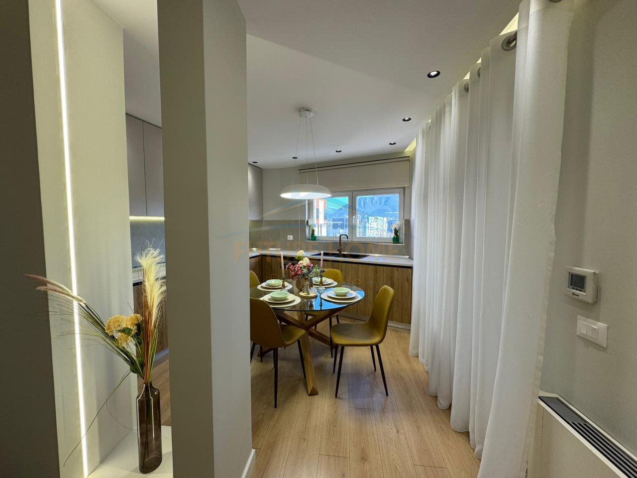 Shitet, Apartament 2+1, Zogu i Zi, Tirane.