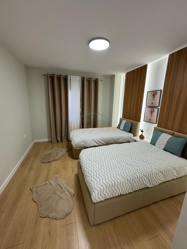 Shitet, Apartament 2+1, Zogu i Zi, Tirane.