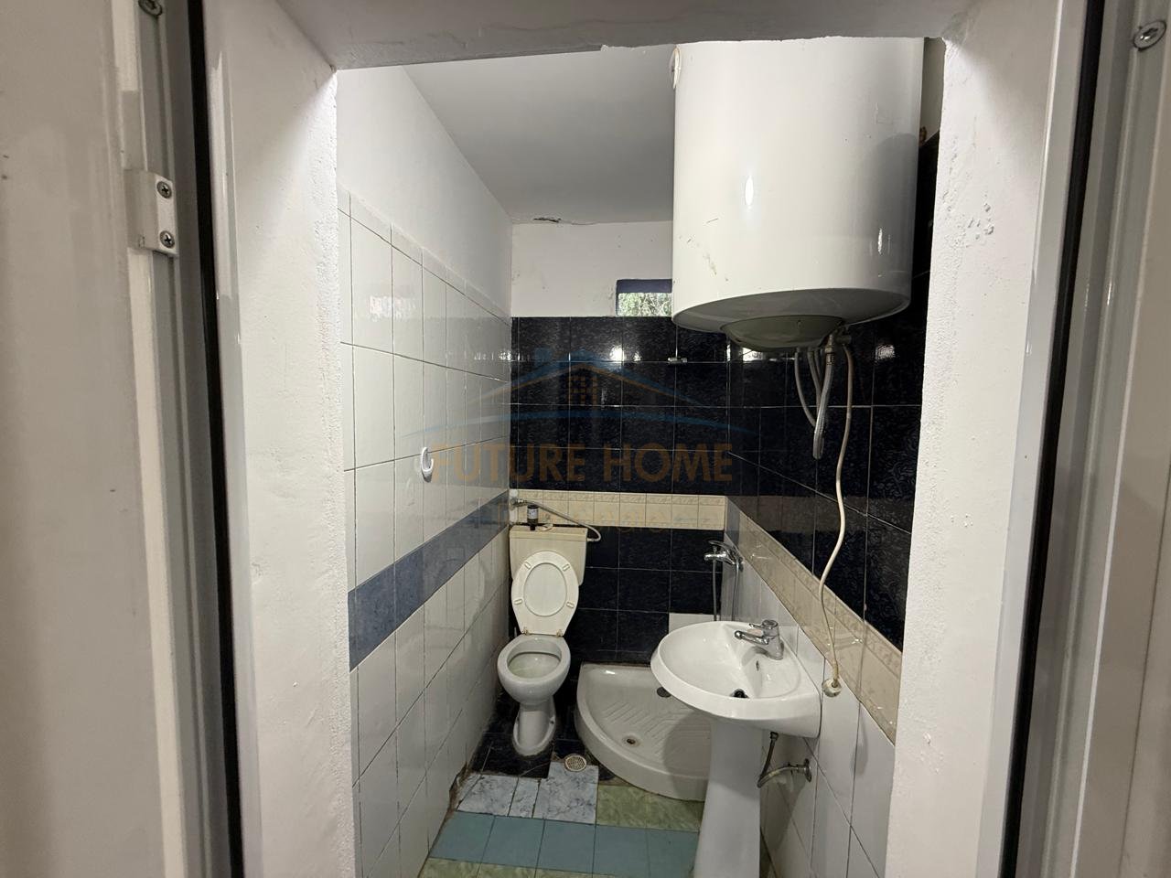 Shitet, Vile 2 Katëshe, Uje te  Ftohtë, Vlorë