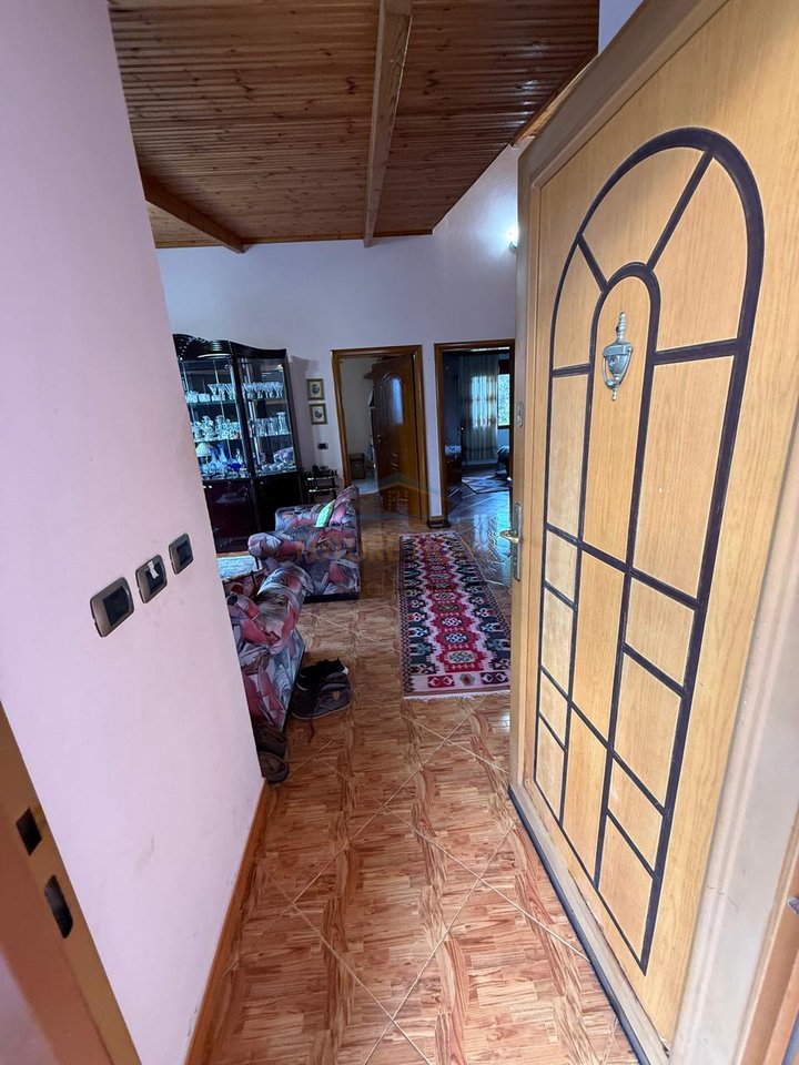 Shitet, Vile 2 Katëshe, Uje te  Ftohtë, Vlorë