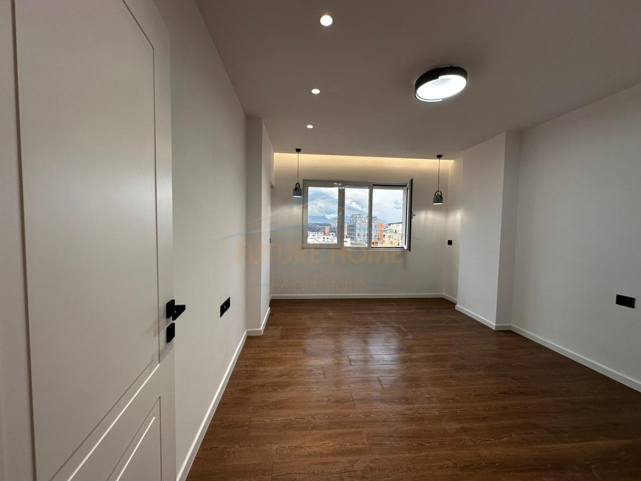 In vendita, Appartamento 2+1, Comune di Parigi, Tirana