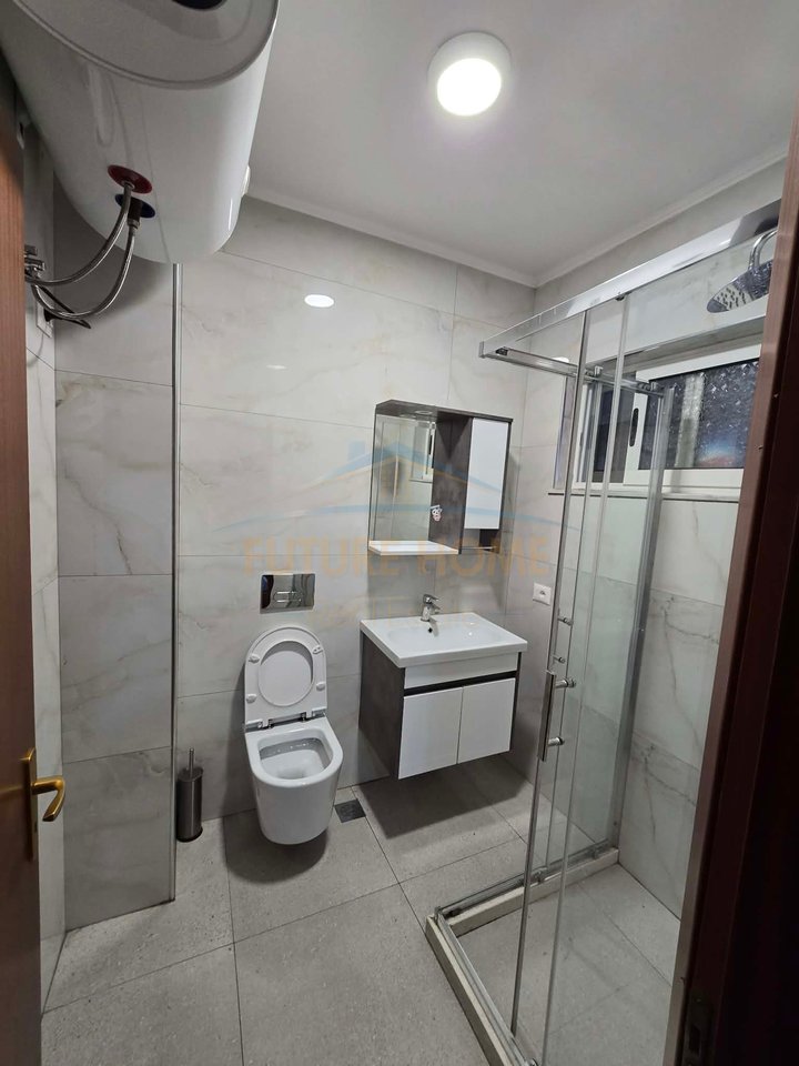 Qera, Apartament 3+1+2, Komuna e Parisit