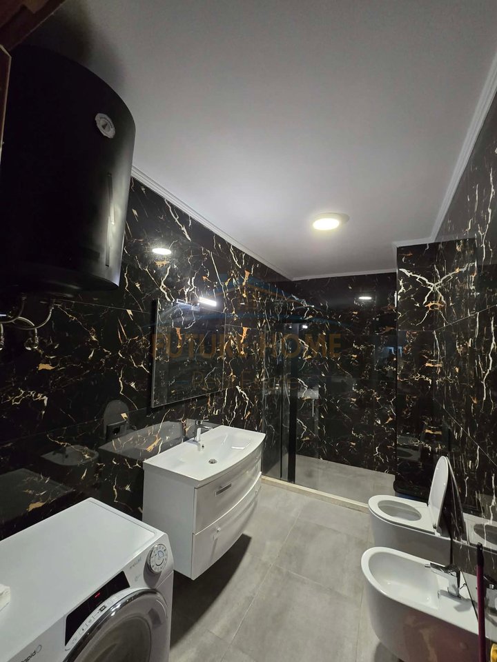 Qera, Apartament 3+1+2, Komuna e Parisit