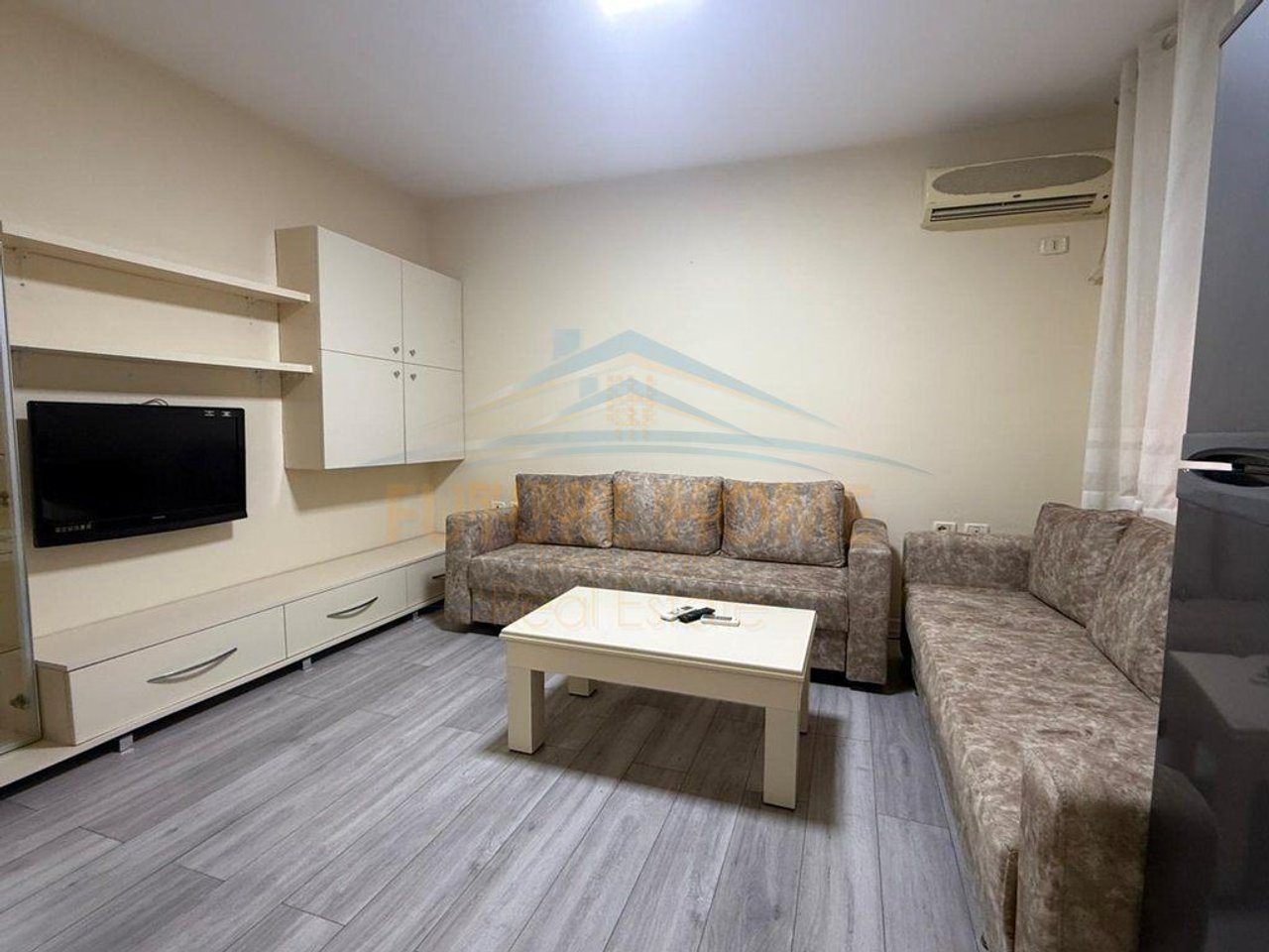 Rent, 1+1 Apartment, Myslym Shyr, Tirana.