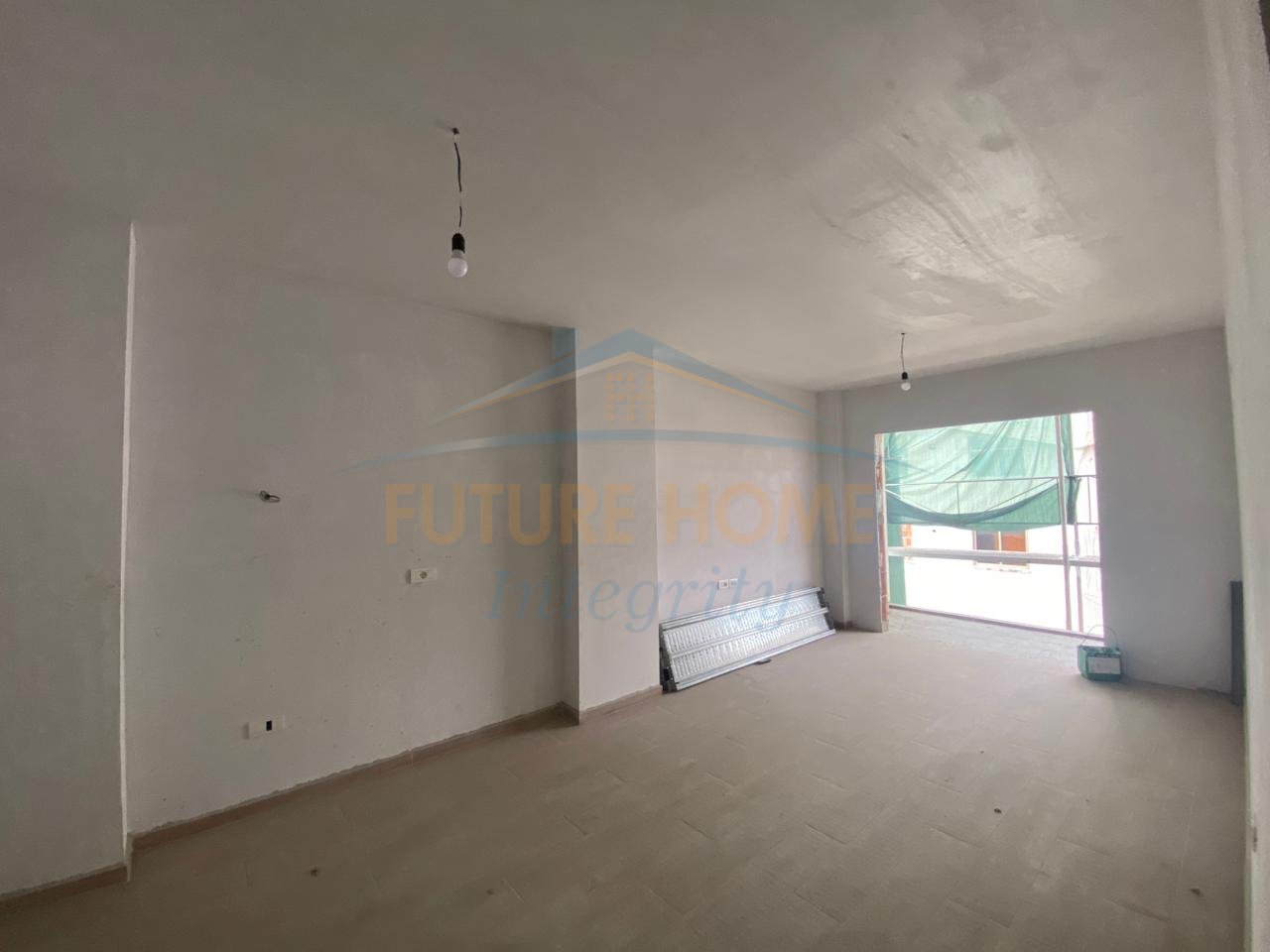 Shitet, Apartament 1+1, Rruga Jordan Misja, Tiranë.