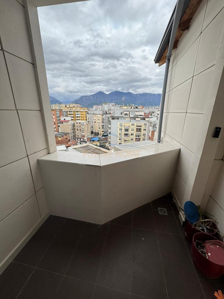 Rent, Apartment 2+1+2, Mine Peza Street, Tirana.