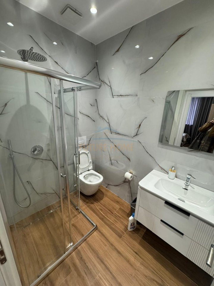 Rent, Apartment 2+1+2, Mine Peza Street, Tirana.