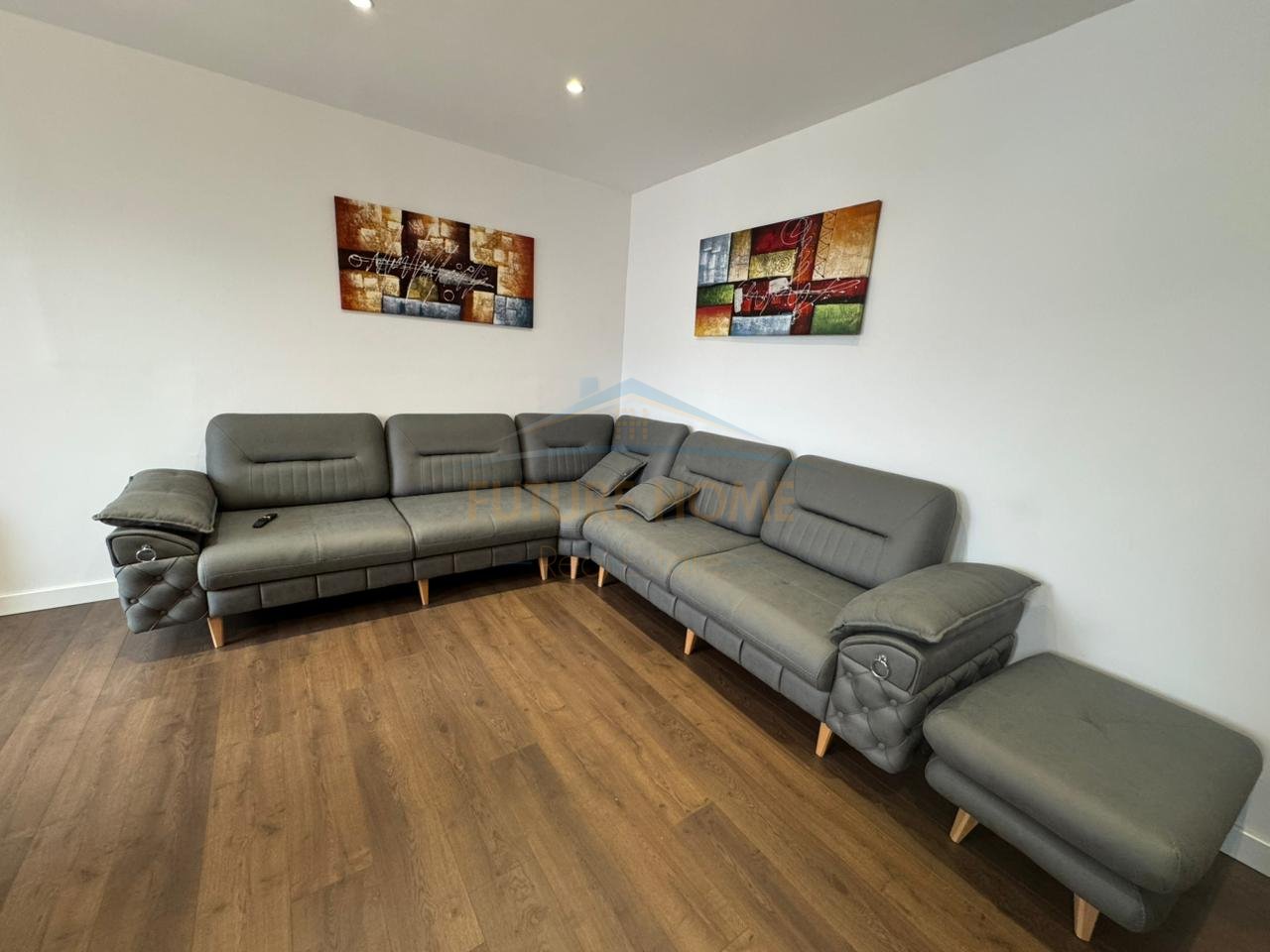 Rent, Apartment 2+1+2, Mine Peza Street, Tirana.