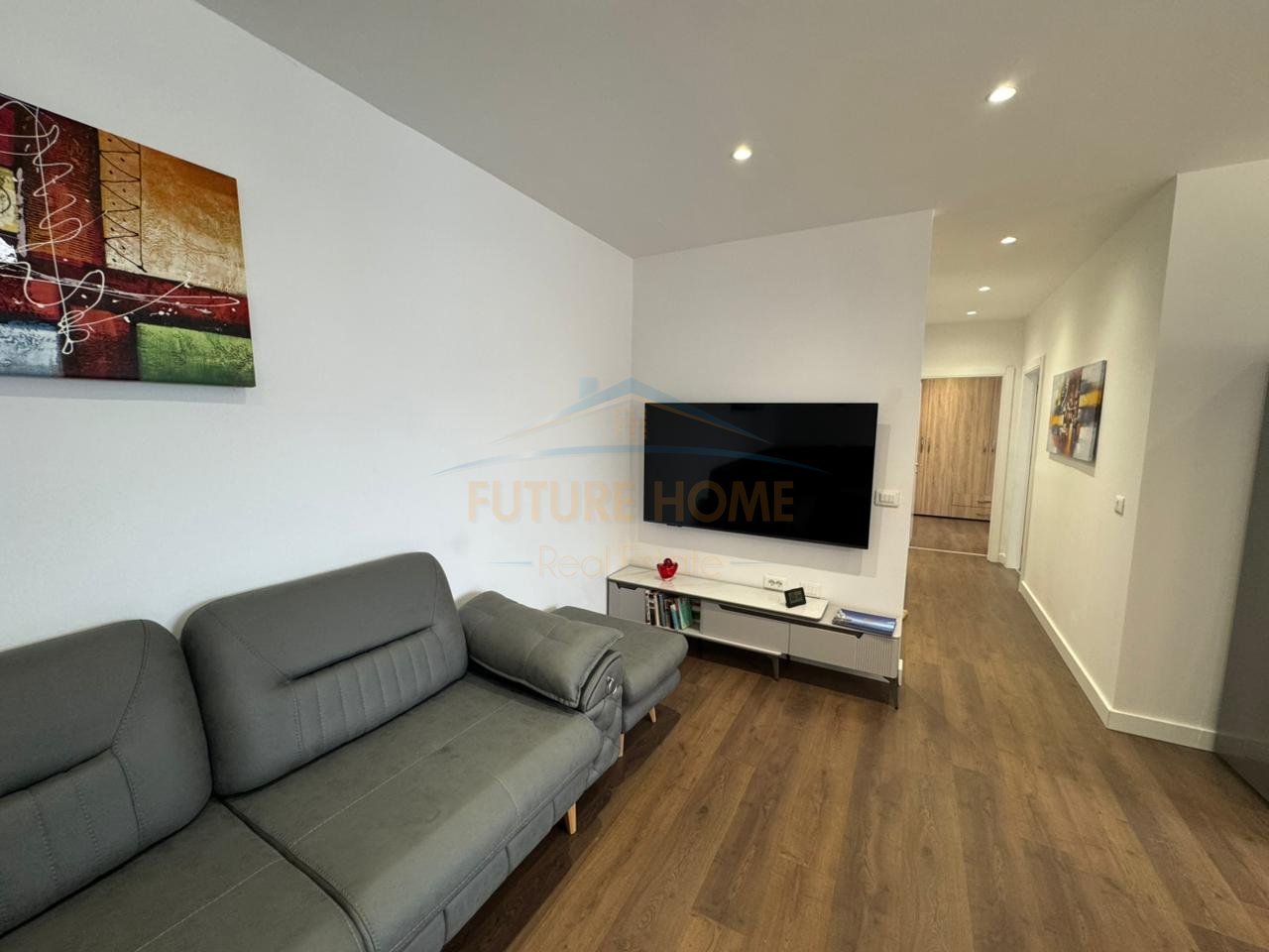 Rent, Apartment 2+1+2, Mine Peza Street, Tirana.