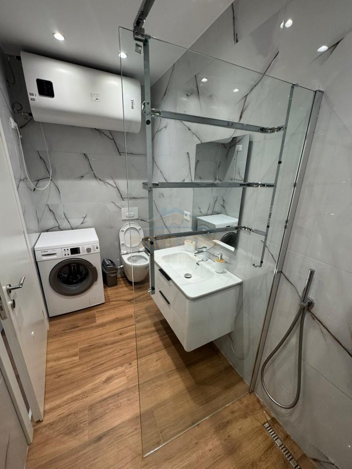 Rent, Apartment 2+1+2, Mine Peza Street, Tirana.