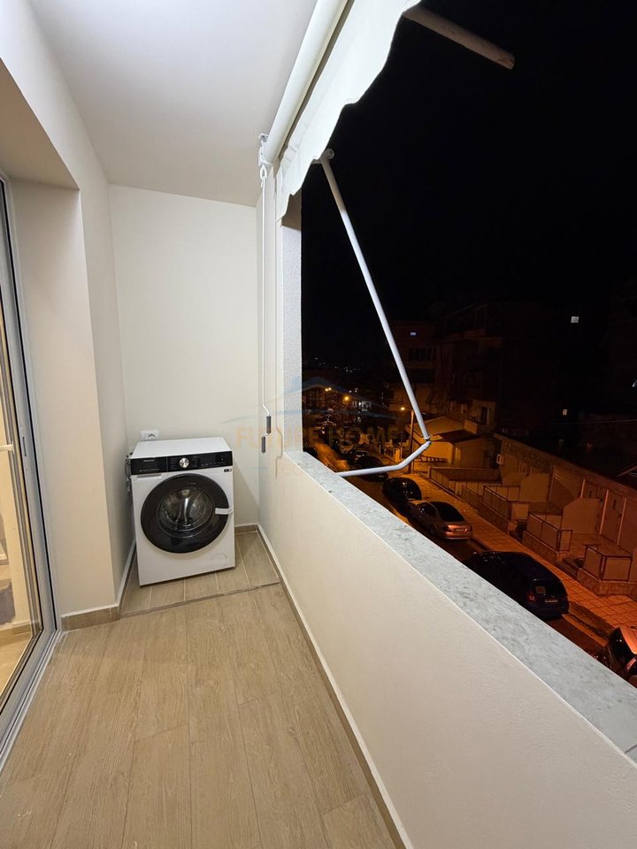 Shitet,  Apartamenti 1+1 Rruga Flamurit, Sarande