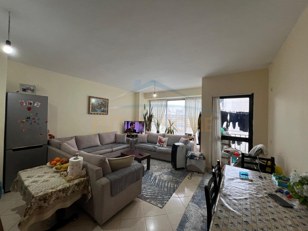 Shitet, Apartament 2+1, Misto Mame, Tiranë.