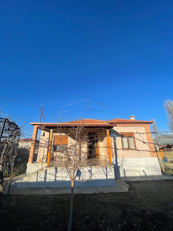 Shitet, Shtëpi Private, Sovjan, Korçë