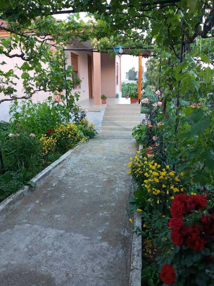 Shitet, Shtëpi Private, Sovjan, Korçë