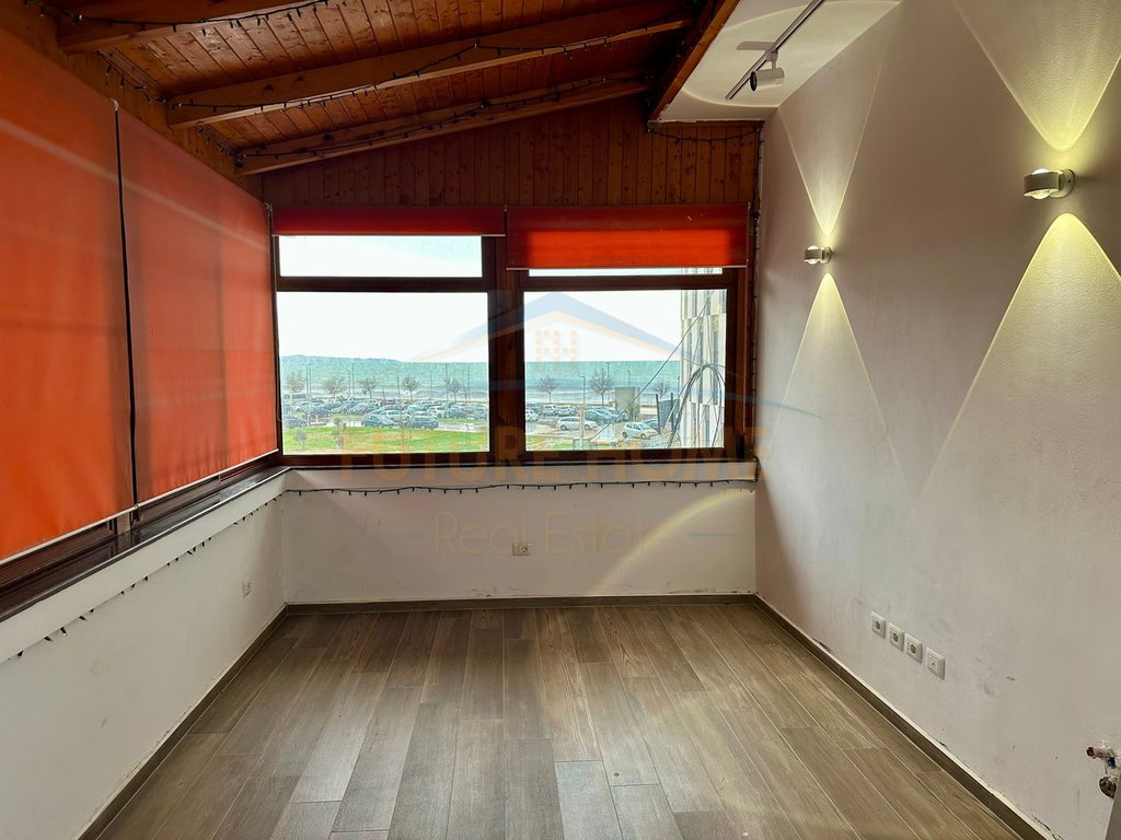 Qera, Ambient Biznesi, Vollga, Durres