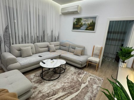 Shitet, Apartament 2+1, Fresk.