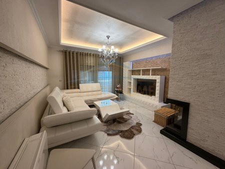 Qera, Apartament 3+1+2, Unaza e Re