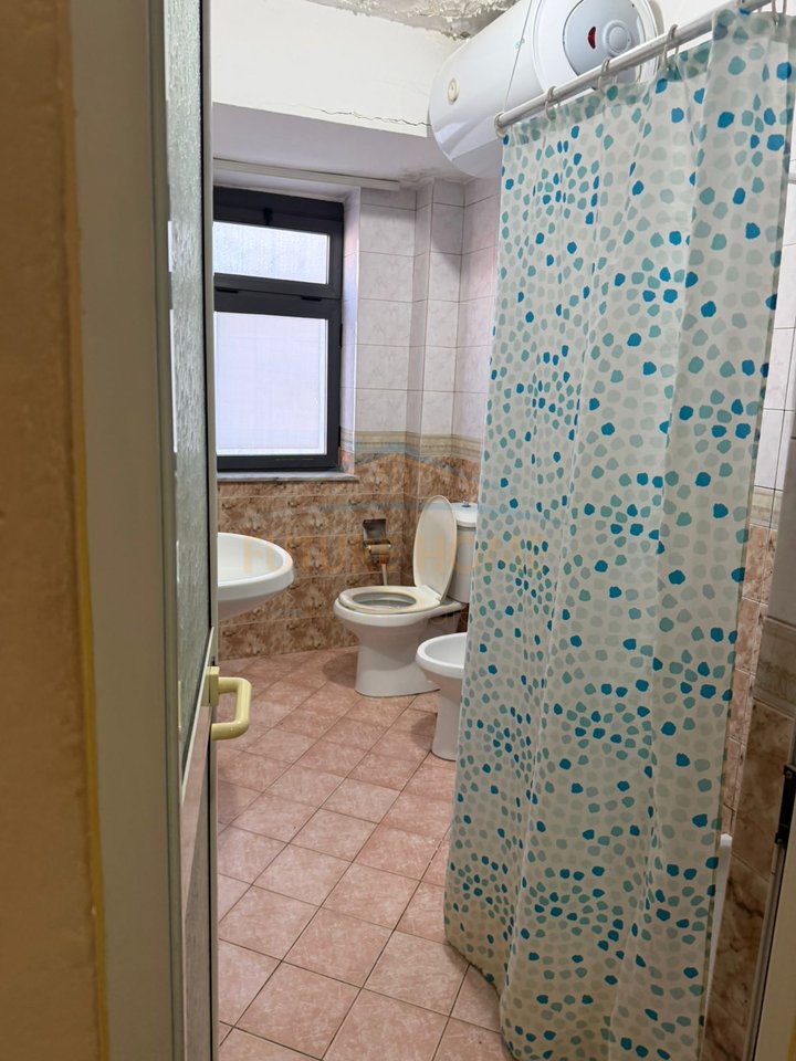 Qera, Apartament 1+1 , Porcelan