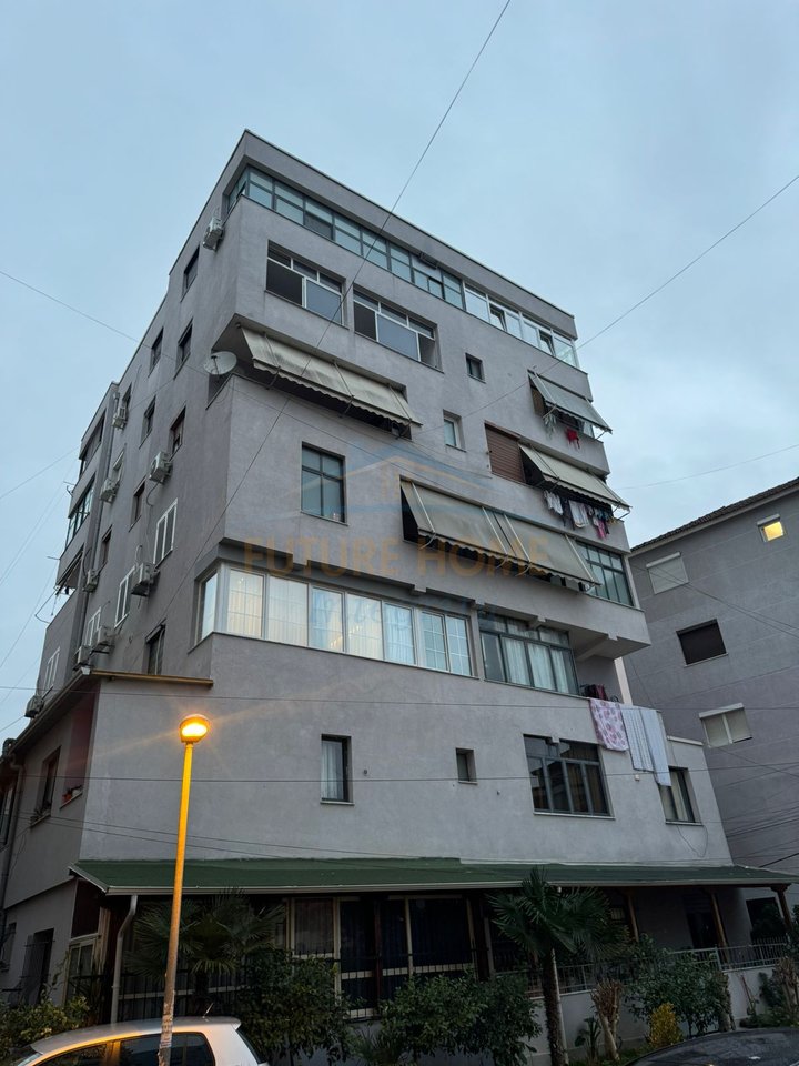 For sale, 1+1 Apartment, 21 Dhjetori, Tirana.