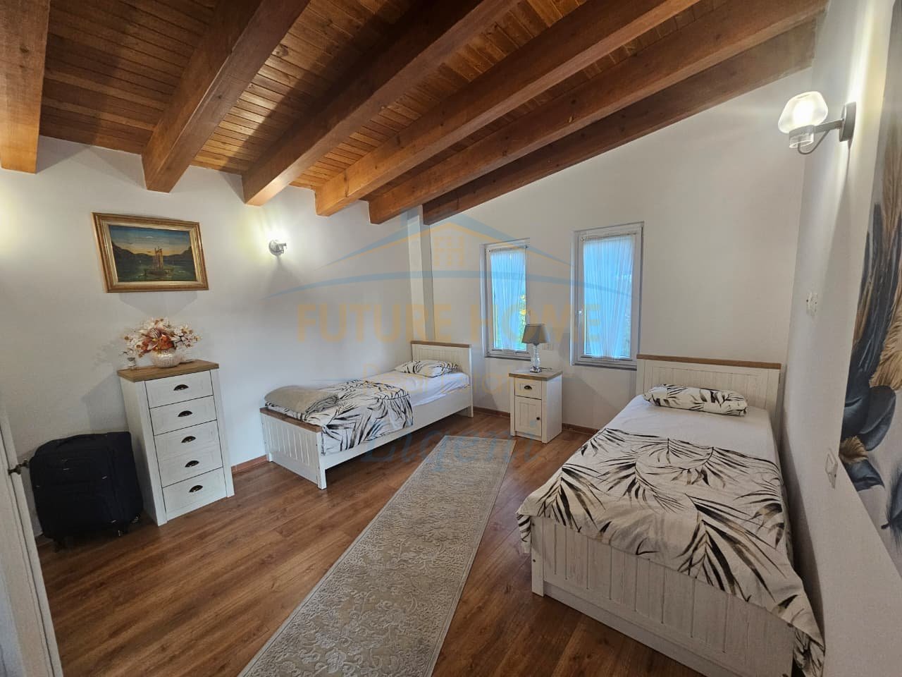 Rent, 3-Storey Villa, Pezë Helmes, Tirana.
